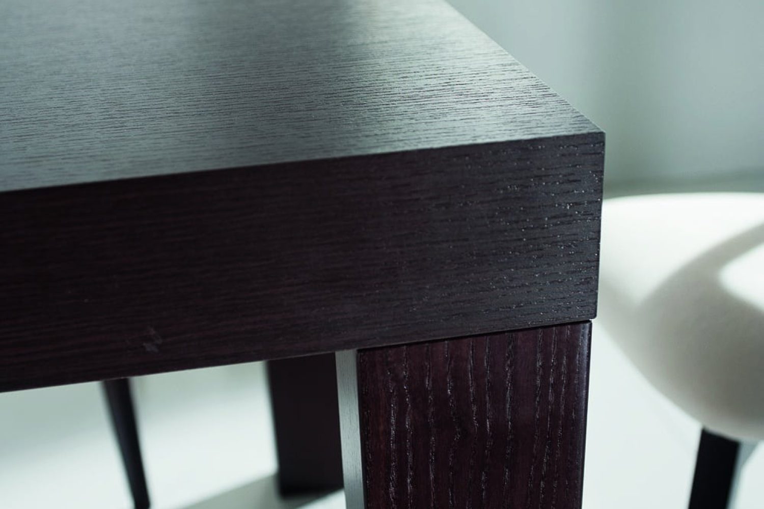 GIPI_TAVOLO_BRIDGE_PARTICOLARE_GAMBA_SENZA_DISTANZIALE-1