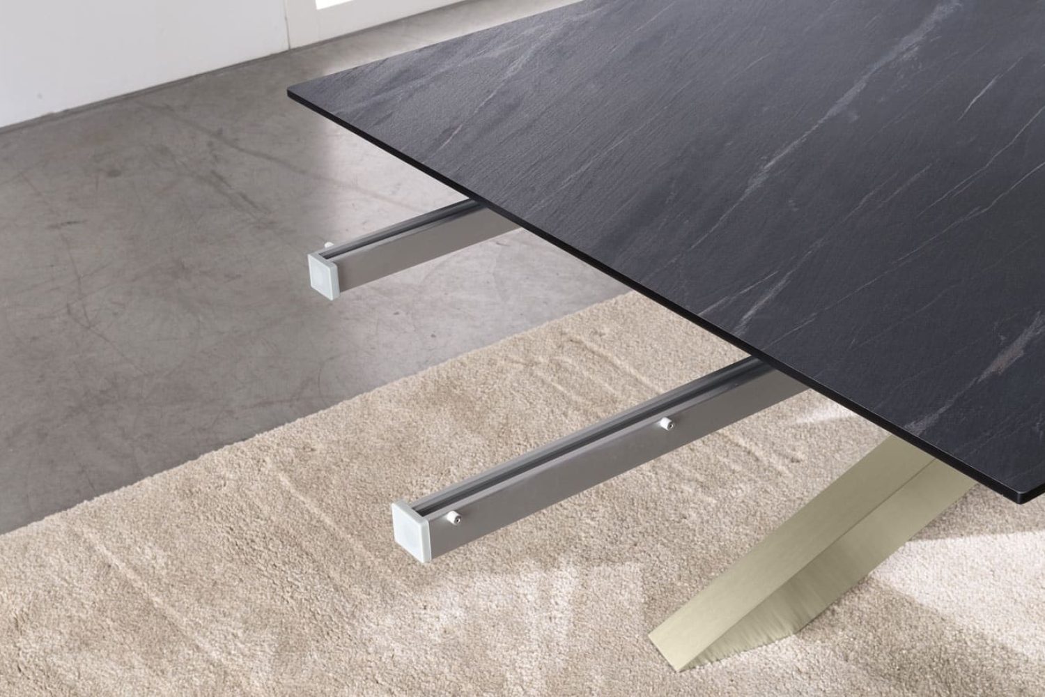 Tavolo QUARK rettangolare piano slim – Gipi Interiors