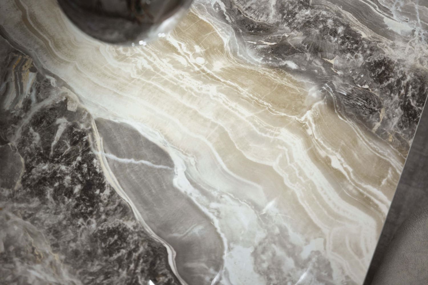 Tavolo TAV. WING forma botte chiuso – Gipi Interiors